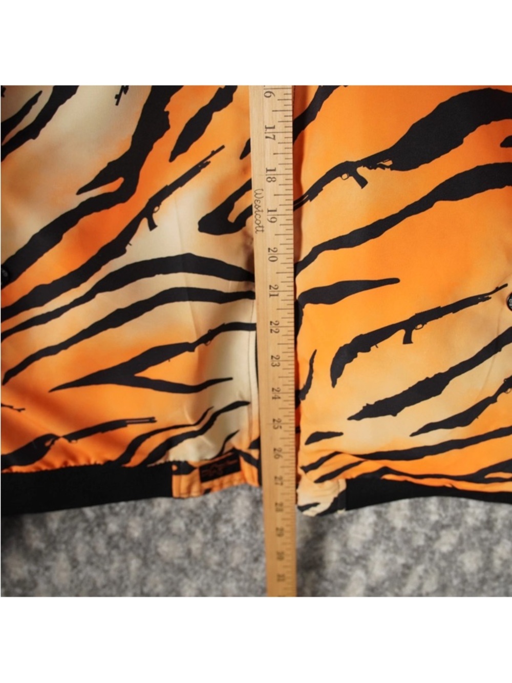 Retro Rifle Reversible Bomber Jacket Mens Size X-Large Green Tiger Print EUC - Picture 9 of 11